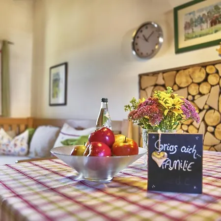 Bio-ferienhof Hoefler Farm stay Untergriesbach