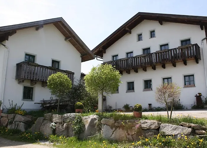 Bio-ferienhof Hoefler Farmház *