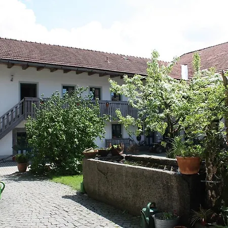 Bio-ferienhof Hoefler *